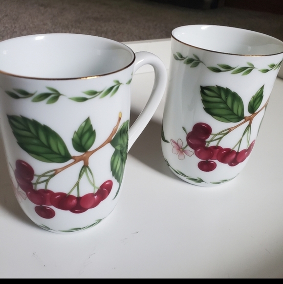 Otagiri Japan Pair of Mugs Cherry Fruit Motif White Red Coffee Tea - Picture 4 of 5